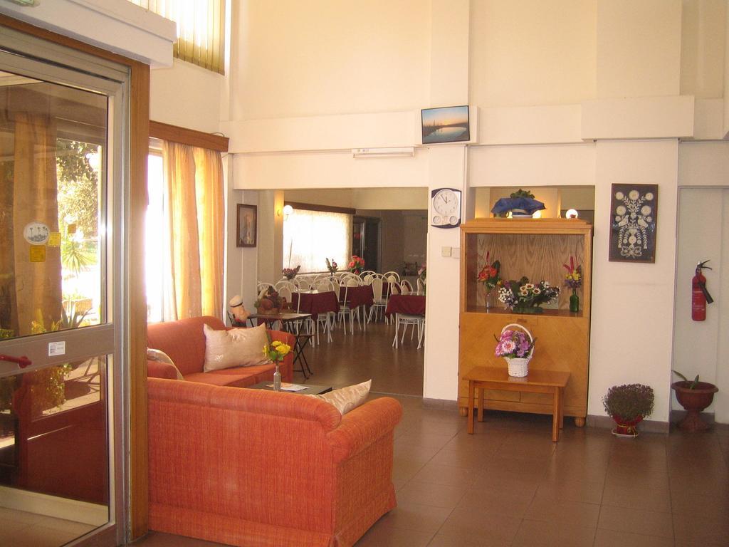 Onisillos Hotel Lárnaca Exterior foto